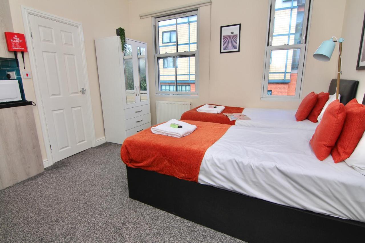 Lovely Twin Bed Studio Near Coventry Shopping Centre Extérieur photo