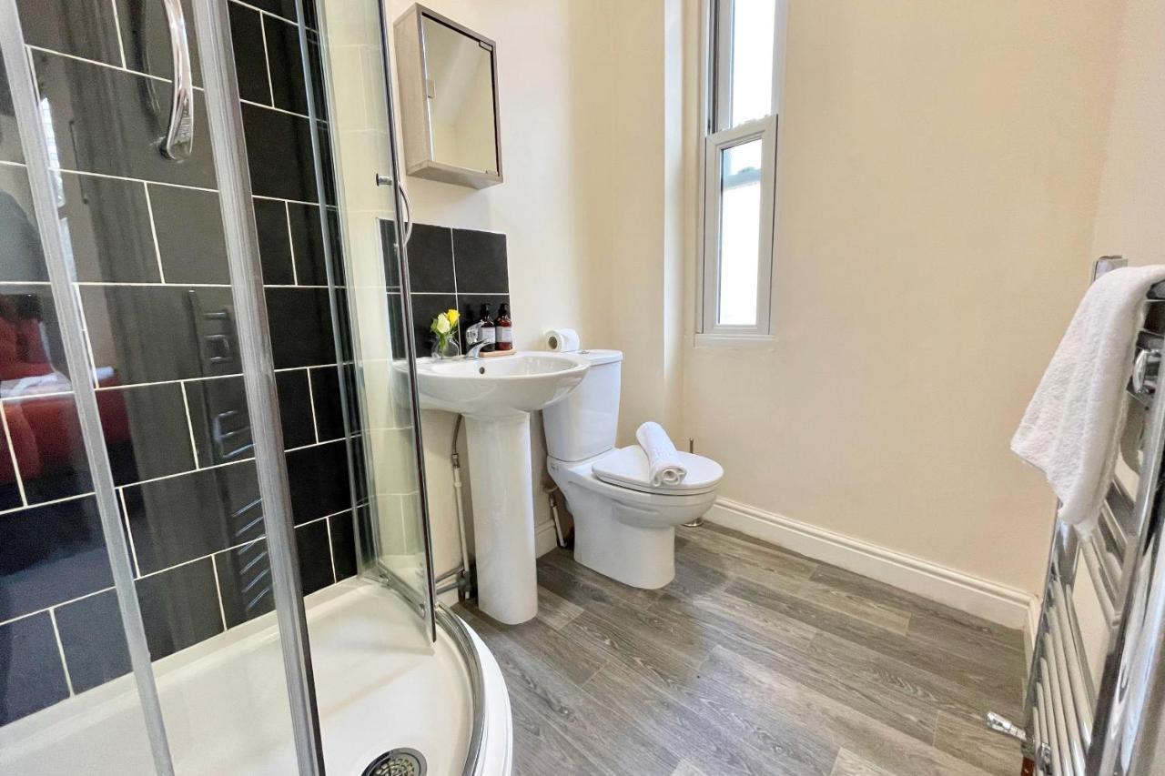 Lovely Twin Bed Studio Near Coventry Shopping Centre Extérieur photo